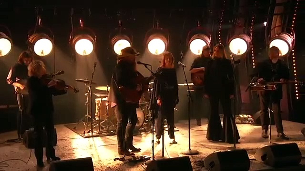 This Performance by Chris Stapleton and Patty Loveless Will Give You Goosebumps _ LIVE _ CMA Awards