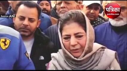 कश्मीरी पंडितों को मिली आतंकी धमकी पर महबूबा मुफ्ती ने पूछा- सरकारी दफ्तर से कैसे लीक हो रही जानकारी?