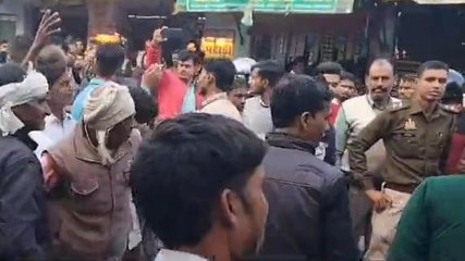 कानपुर: ट्रक ने साइकिल सवार छात्र को दिया कुचल, देखिए मौत के बाद जमकर हुआ हंगामा