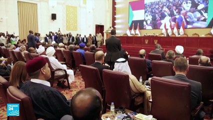 عبد لفتاح البرهان: العسكر للثكنات والأحزاب للانتخابات