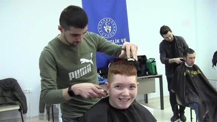 Tavşanlı'da otizmli çocukların kişisel bakımları yapıldı