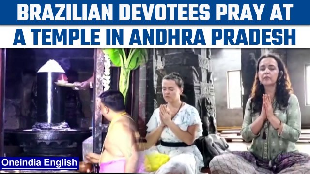Brazilian devotees pray and consume Prasad at Sri Kalahasteeswara temple| Oneindia News *News