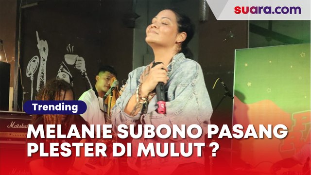 Jelang Pengesahan RKUHP, Melanie Subono Pasang Bendera Kuning dan Plester Mulut