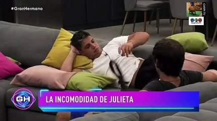 "¡Dejá de mirarme un poco!": Frodo está que explota y Julieta se hartó de sus comentarios machirulos