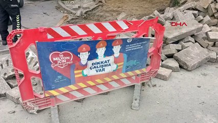 Yolun karşısına geçmek isteyen engelliyi iş makinesi ezdi