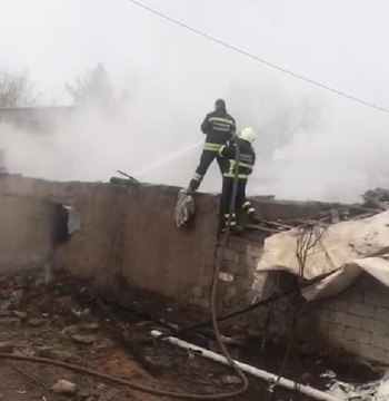 DİYARBAKIR'DA AHIR YANGINI; 22 HAYVAN ÖLDÜ