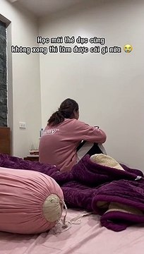 Trượt thể dục 5 lần, nữ sinh khóc nức nở điện mách mẹ: Nỗi khổ không riêng sinh viên nào