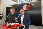 Francois Pintus formateur des chaudronniers à l'Afpa présente son sous-marin