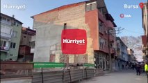 Bursa'da hareketli saatler...Çökme tehlikesi olan 4 katlı bina boşaltıldı