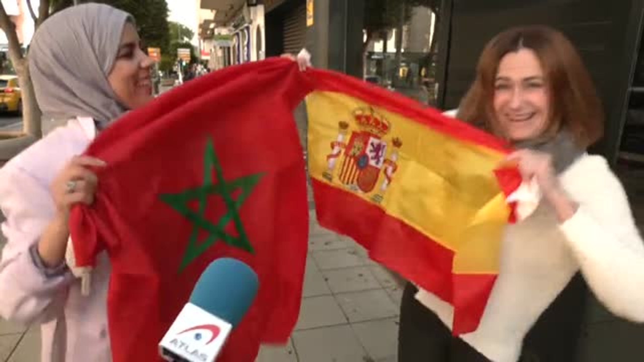 Las aficiones de España y Marruecos volcadas con sus selecciones