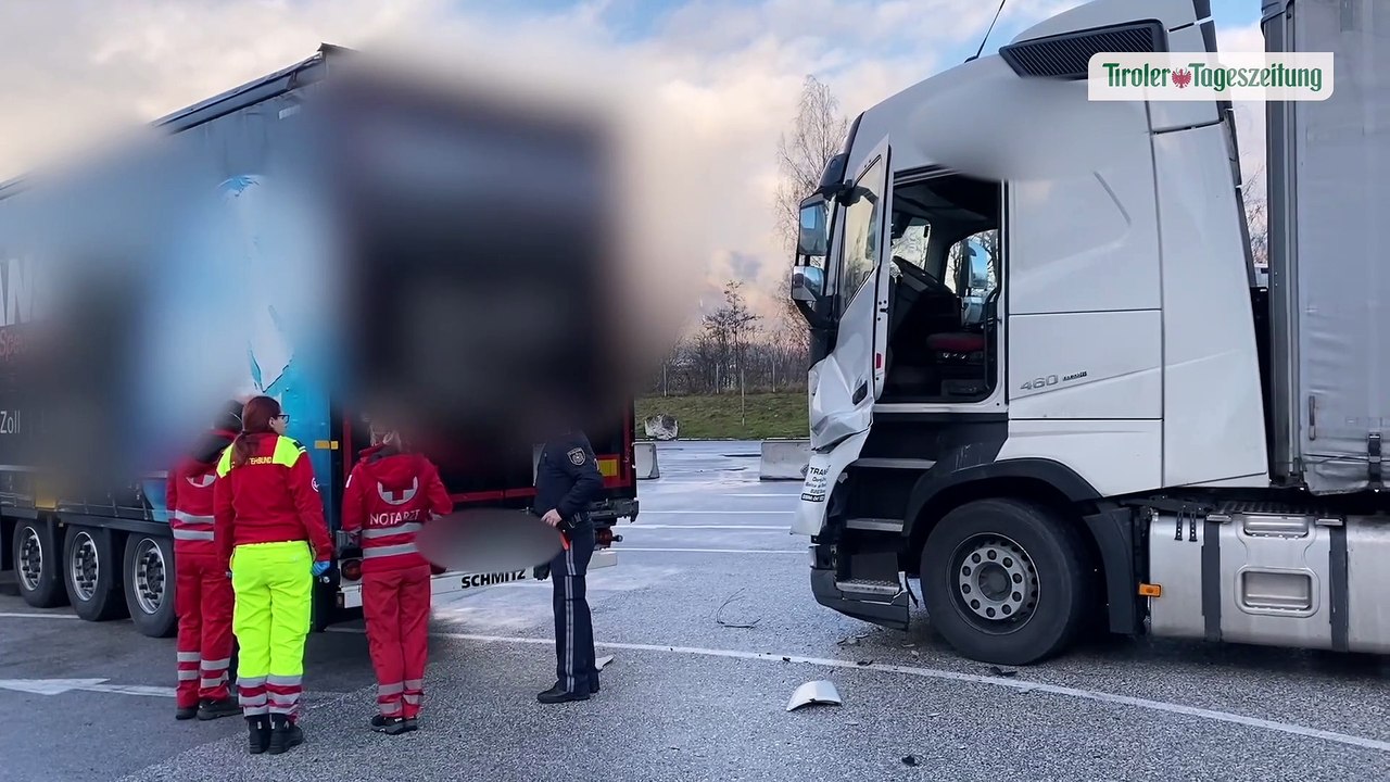 Zwischen Lkw eingeklemmt: 48-Jähriger in Brixlegg schwer verletzt