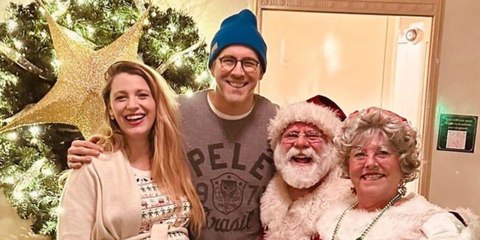 Blake Lively Wore Christmas Pajamas to Meet Santa and Mrs. Claus