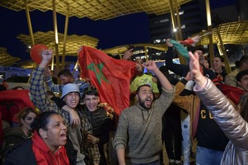 Fas Milli Takımı, İspanya zaferini Filistin bayrağı açarak kutladı