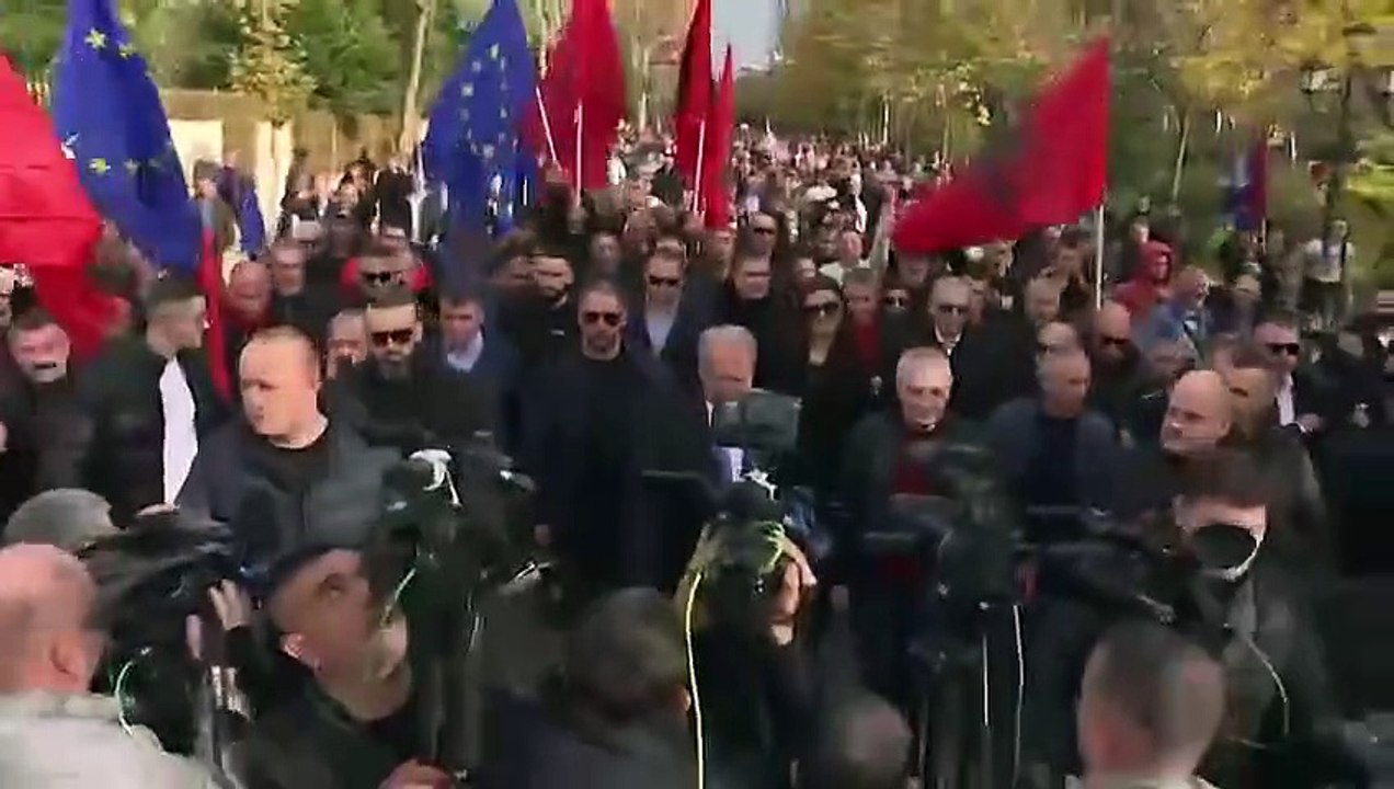 Incident at the protests in Albania, Salija Berisha attacked!