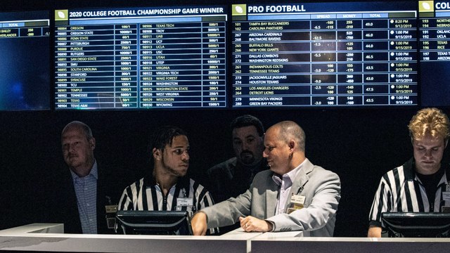 Caesars To Become First Sportsbook To Stream NFL Games