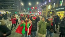 Milano, tifosi del Marocco in festa in corso Buenos Aires: Spagna battuta ai rigori e caroselli