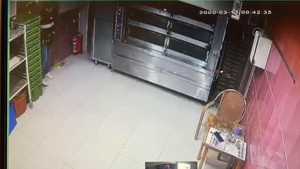 İzmir'de hırsızlık zanlısı 2 kişi gözaltına alındı