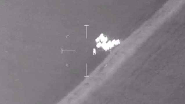 Kamera saniye saniye kaydetti! Polisten kaçan zanlıyı tarlada inekler yakaladı