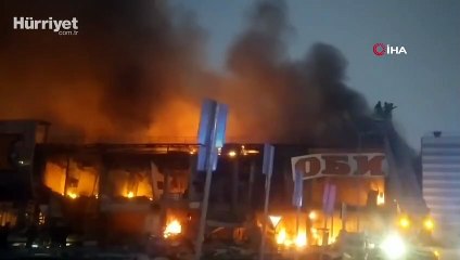 Rusya'da AVM'de yangın! 1 ölü