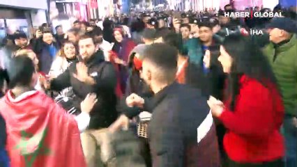 Download Video: Taksim’de çeyrek final sevincini yaşayan Faslılar polisin uyarısıyla dağıldı