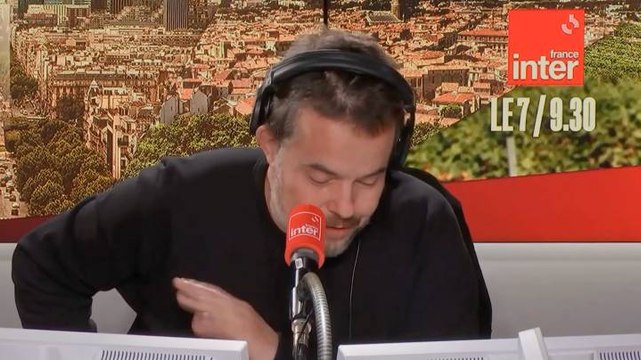 Nicolas Demorand ému aux larmes, évoque pour la première fois le décès de son frère : “Excusez-moi, je suis bouleversé”