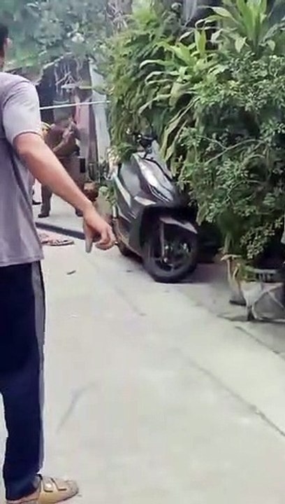 หนุ่มลำสาลีพัฒนาคลั่ง! ไล่แทงเฒ่าดับ 1 พลเมืองดีเจ็บ 1