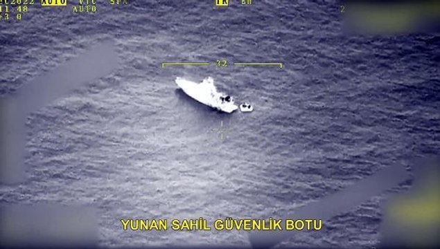 Yunan sahil güvenlik botları tarafından itilen düzensiz göçmenler kurtarıldı