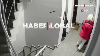 İstanbul’da akıl almaz olay kamerada: Çilingirle kapıyı açtırıp halasının evini soydu