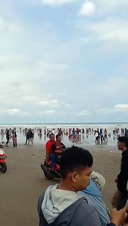Pantai Bagedur ( Malimping )