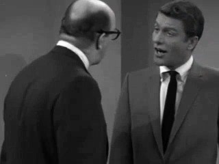 Dick Van Dyke S04E20 (The Redcoats Are Coming)