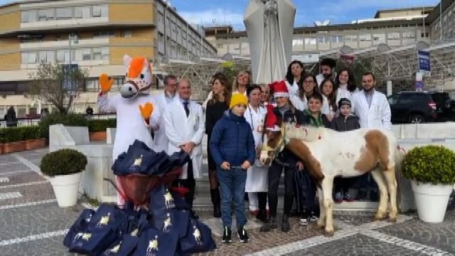 Natale con la FISE,pony e doni per i piccoli pazienti del Gemelli