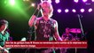 Une fan de Guns N’ Roses a reçu le micro du chanteur dans la figure !