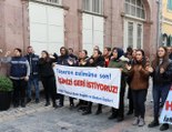 İşten çıkarılan işçiler İzmir Büyükşehir Belediyesi önünde yeniden eylemde