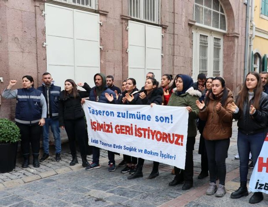 İşten çıkarılan işçiler İzmir Büyükşehir Belediyesi önünde yeniden eylemde