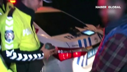 Kadıköy’de trafik denetiminde alkollü çıktı, basın mensuplarına el salladı