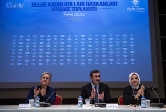 AK Parti belde kadın kolları başkanları istişare toplantısı yapıldı