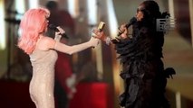 Shania Twain receives Icon Award, shows why she's still the people choice