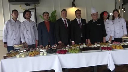 Yalova'da geleceğin pasta ustaları lezzet ve görsel estetik sırlarını öğrendiler