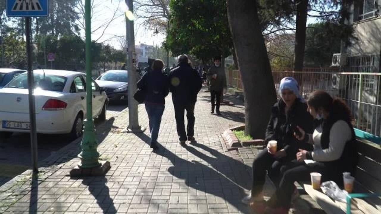 İzmir Büyükşehir Belediyesi 50 Bin Öğrenciye Kuru Üzüm ve Fındık Dağıtacak
