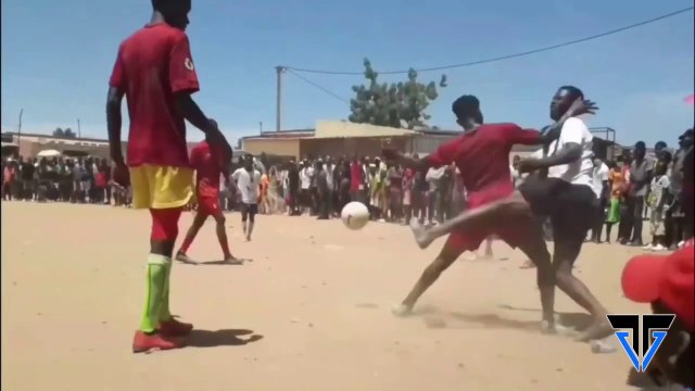 Чудеса Дворового Футбола / Лучше Чем Профики