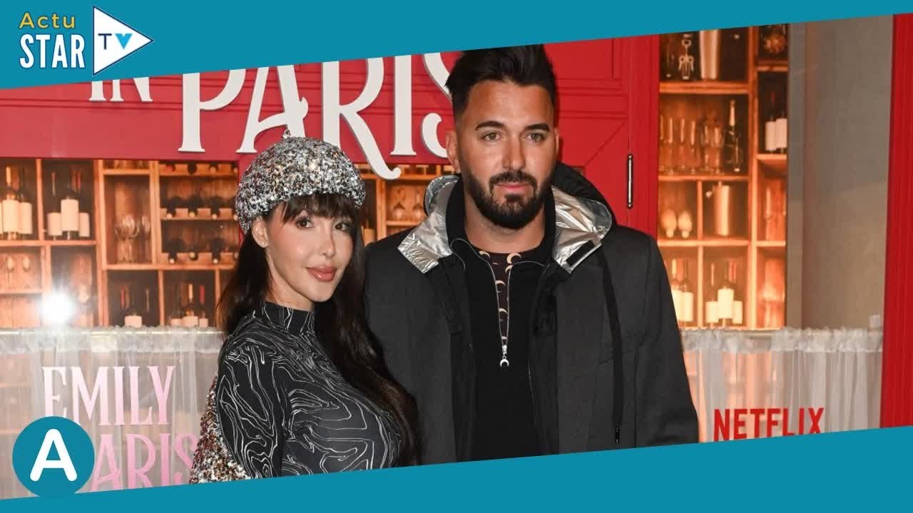 Nabilla dégaine le béret ! Mode boule à facettes activé pour l'avant-première mondiale d'Emily in Pa