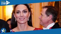 Robe écarlate et diadème : Kate Middleton éblouissante lors d'une soirée officielle en pleine polémi