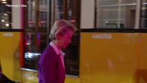 Von der Leyen a Milano, la foto sul tram con il sindaco Sala