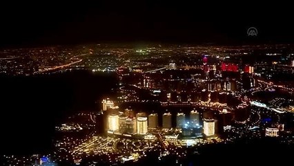 Farklı ülkelerden futbolseverler Katar'a akın ediyor