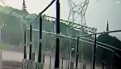 لحظة سقوط طائرة خبيرة التجميل التركية بوركو ساجلام