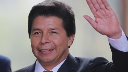 Presidente de Perú anunció estado de excepción y disolvió temporalmente el Congreso