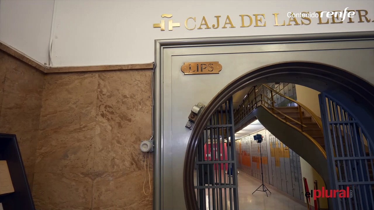 Luis García Montero: “El mundo que diseñe para vivir en él y sentirme amparado, es uno que entiende la poesía como un modo de conocimiento"