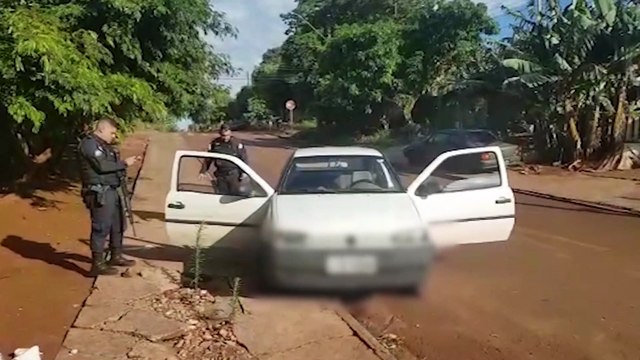 Após perseguição, carro furtado hoje é recuperado em Cascavel