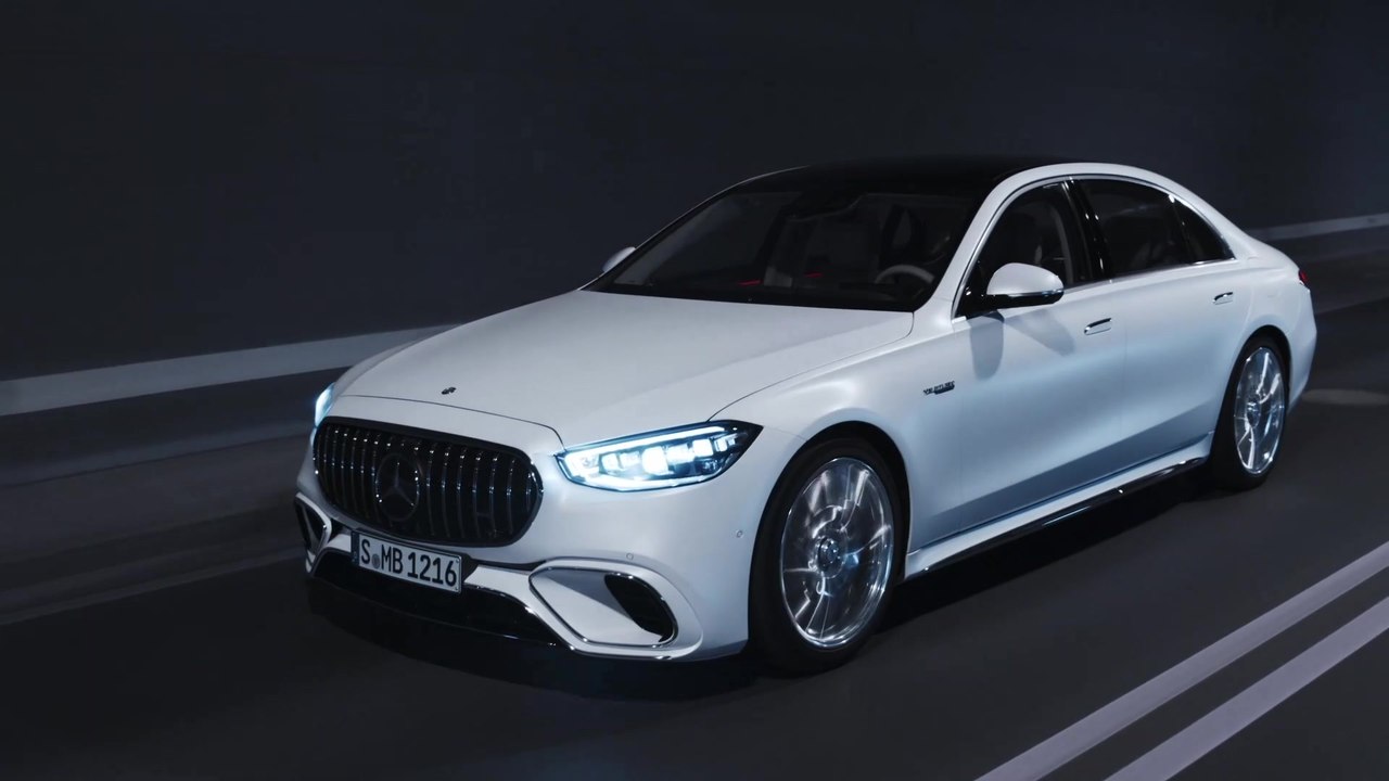 Die S-Klasse von Mercedes-AMG - Perfekte Synthese aus Komfort und Dynamik mit E PERFORMANCE
