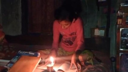 হাওড়া: মোমবাতির আলোয় লেখা পড়া, বাতি ফুরলোই পড়া বন্ধ